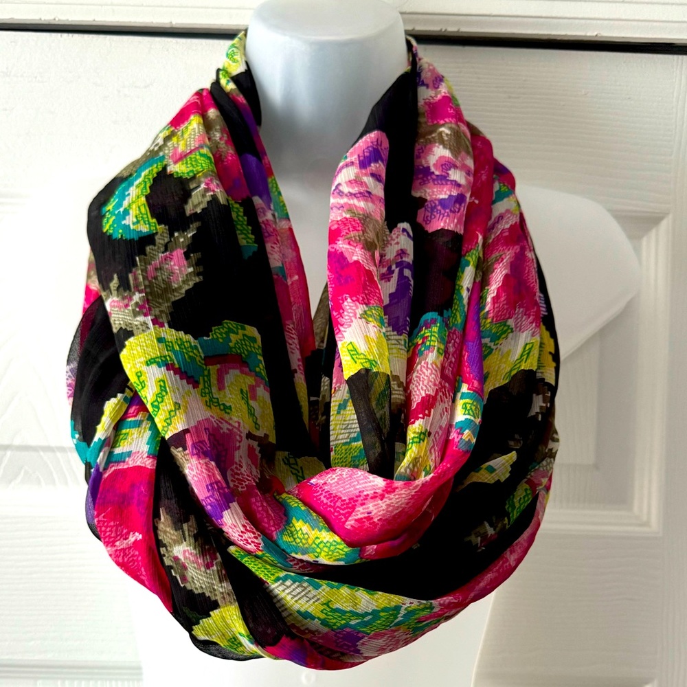 🌷Sheer Chiffon-Like Black Floral Infinity Scarf